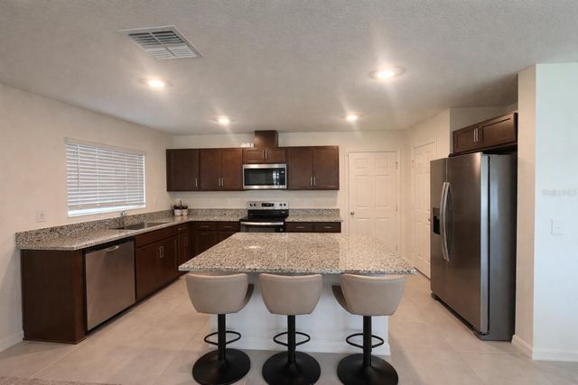 8328 WILDER PINES AVENUE, Lakeland, FL 33809