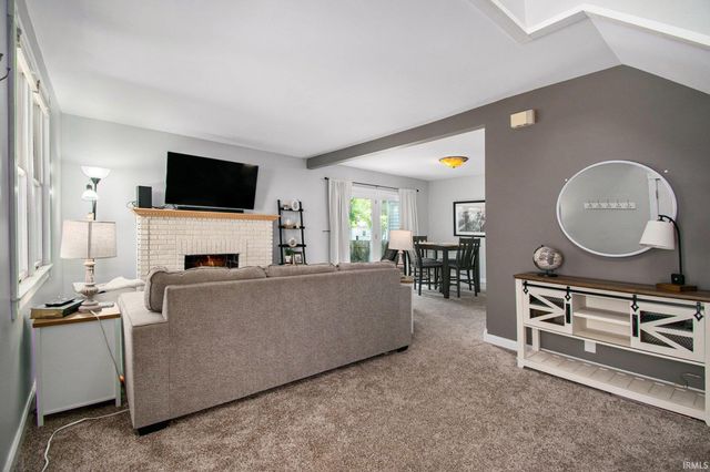 215 Kenyon Avenue, Elkhart, IN 46516