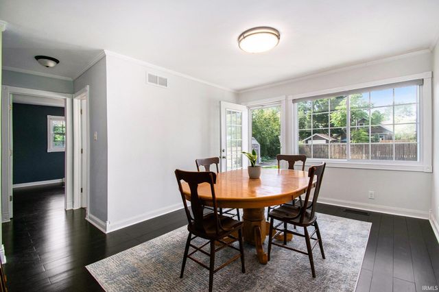 215 Kenyon Avenue, Elkhart, IN 46516