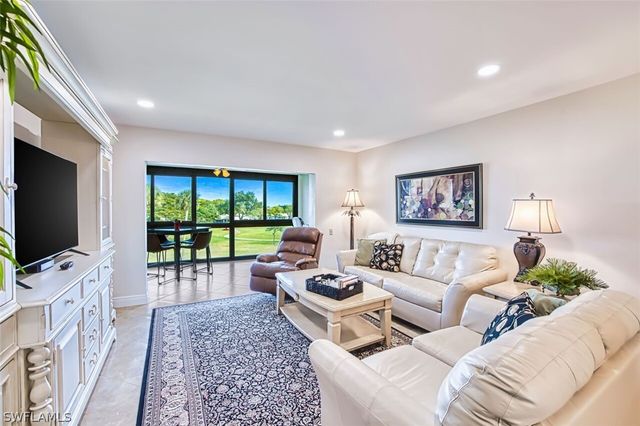 7402 Lake Breeze DR 305, Fort Myers, FL 33907