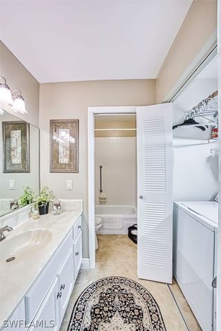 7402 Lake Breeze DR 305, Fort Myers, FL 33907