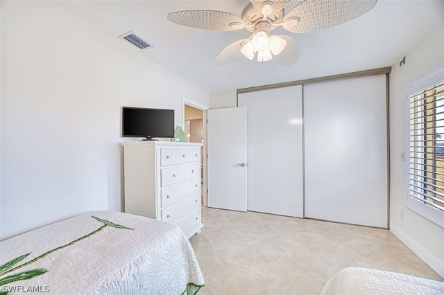 7402 Lake Breeze DR 305, Fort Myers, FL 33907