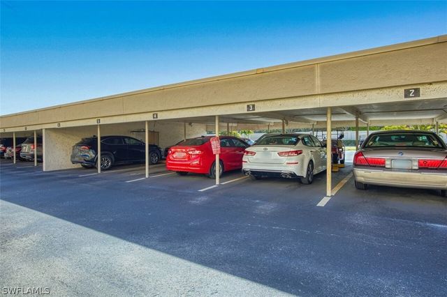 7402 Lake Breeze DR 305, Fort Myers, FL 33907