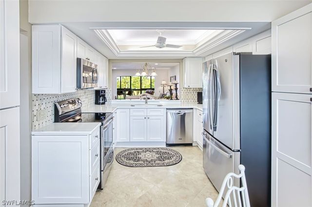 7402 Lake Breeze DR 305, Fort Myers, FL 33907