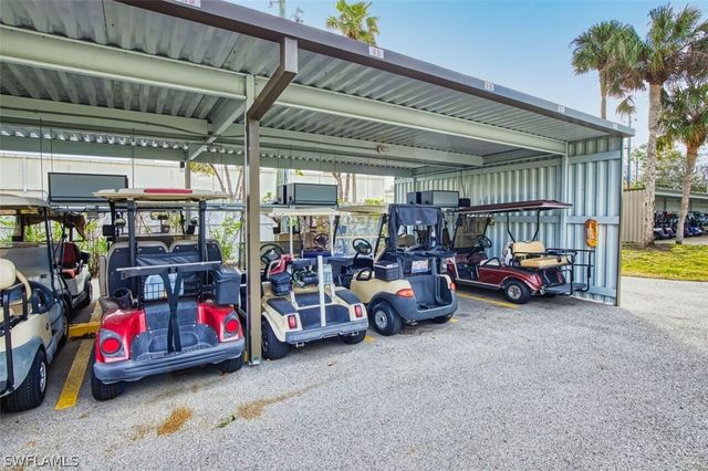 7402 Lake Breeze DR 305, Fort Myers, FL 33907