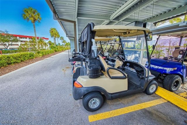 7402 Lake Breeze DR 305, Fort Myers, FL 33907