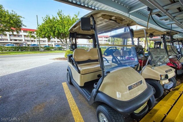 7402 Lake Breeze DR 305, Fort Myers, FL 33907