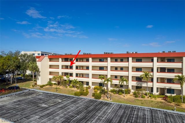 7402 Lake Breeze DR 305, Fort Myers, FL 33907