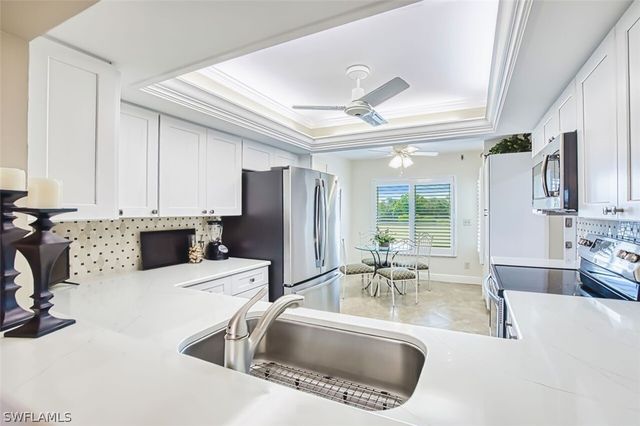 7402 Lake Breeze DR 305, Fort Myers, FL 33907