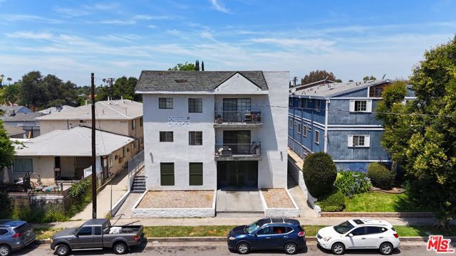 7437 Haskell Avenue, Van Nuys (los Angeles), CA 91406