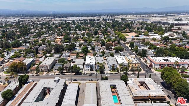 7437 Haskell Avenue, Van Nuys (los Angeles), CA 91406