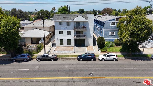 7437 Haskell Avenue, Van Nuys (los Angeles), CA 91406