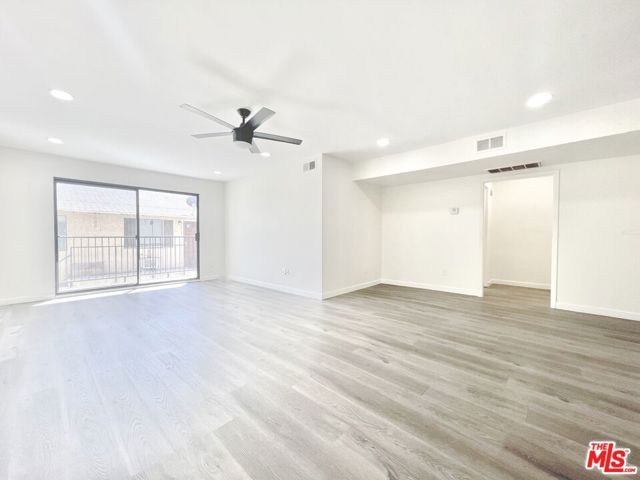 7437 Haskell Avenue, Van Nuys (los Angeles), CA 91406