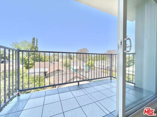7437 Haskell Avenue, Van Nuys (los Angeles), CA 91406