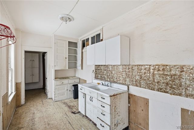 195 Prospect Street, Lockport City, NY 14094