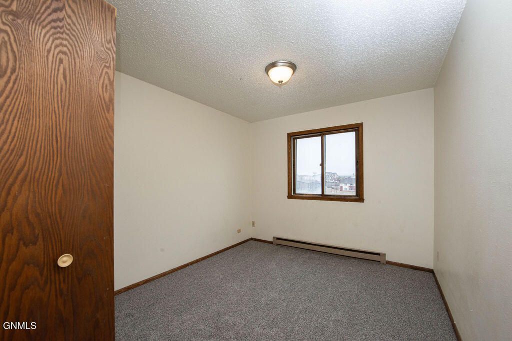 671 24th Street W, Dickinson, ND 58601 photo 24