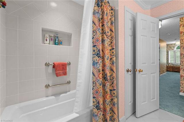 1718 Farnsworth Court, High Point, NC 27262