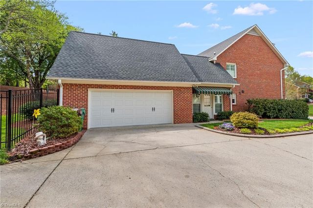 1718 Farnsworth Court, High Point, NC 27262