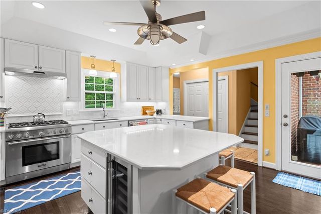 1718 Farnsworth Court, High Point, NC 27262
