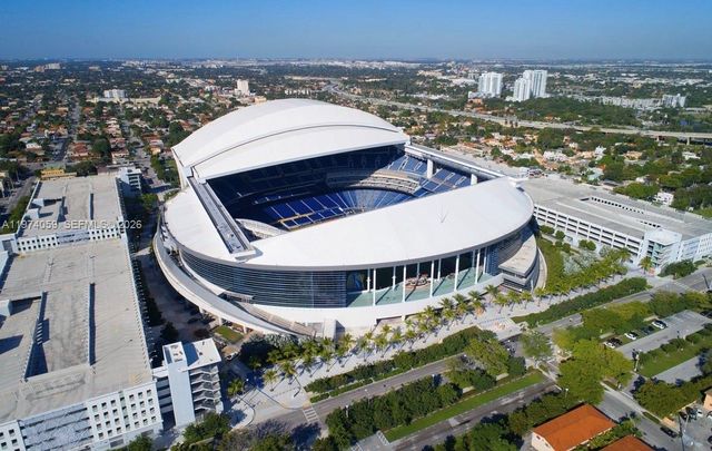 2760 NW 4th Ter, Miami, FL 33125