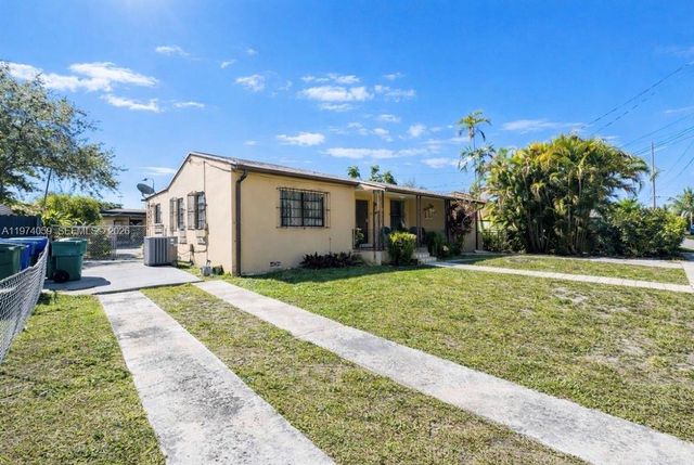 2760 NW 4th Ter, Miami, FL 33125