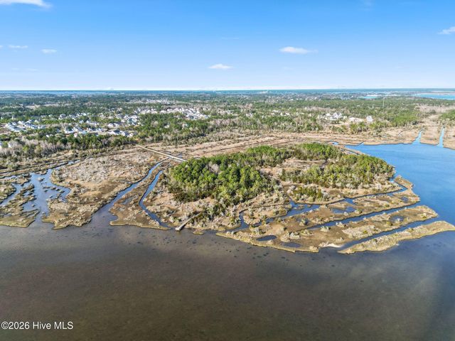 134 Evergreen Forest Drive, Sneads Ferry, NC 28460