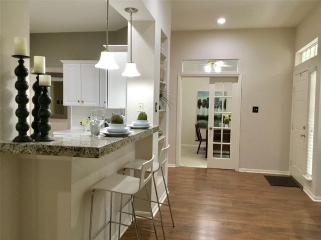 3 Spiral Vine Circle, The Woodlands, TX 77381