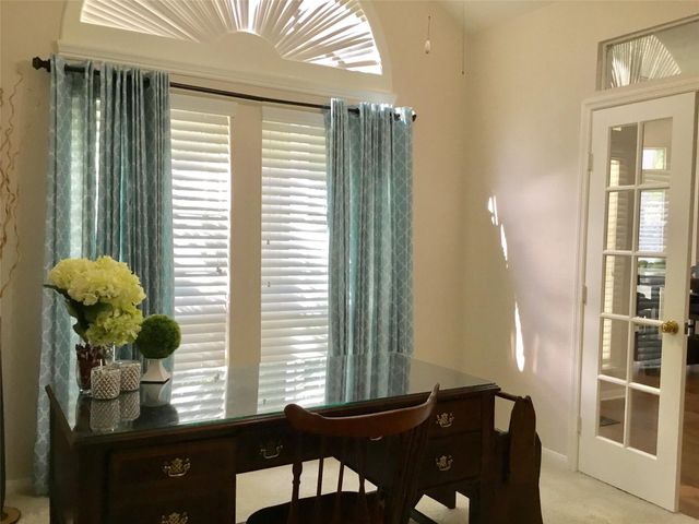 3 Spiral Vine Circle, The Woodlands, TX 77381