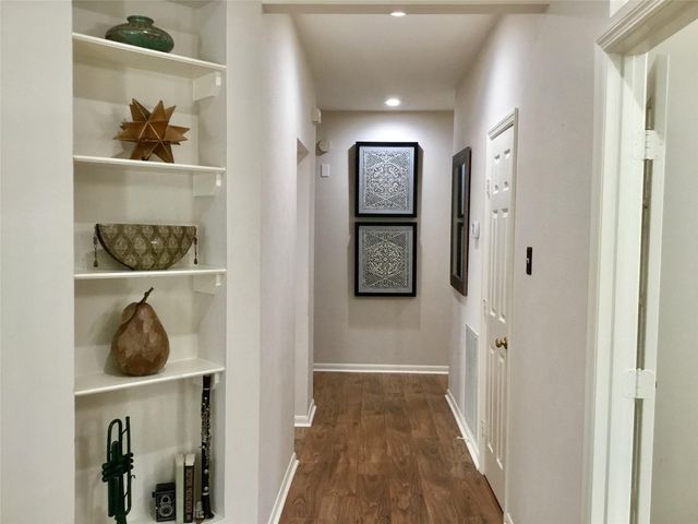3 Spiral Vine Circle, The Woodlands, TX 77381