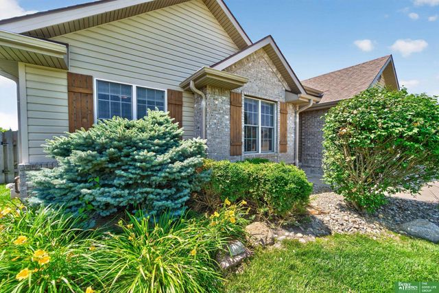 940 Key Circle, Carter Lake, IA 51510