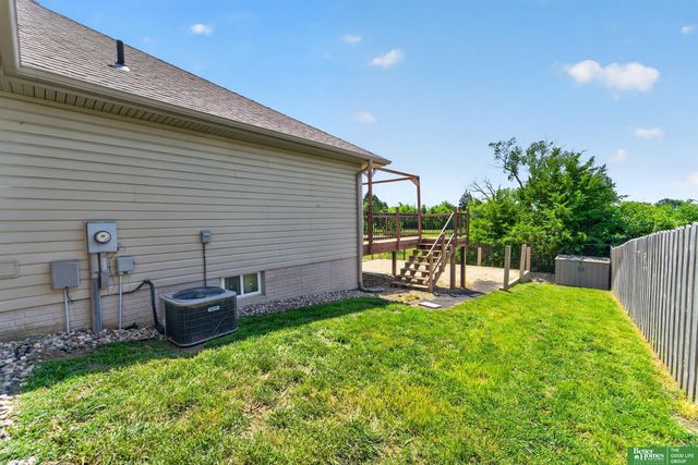 940 Key Circle, Carter Lake, IA 51510