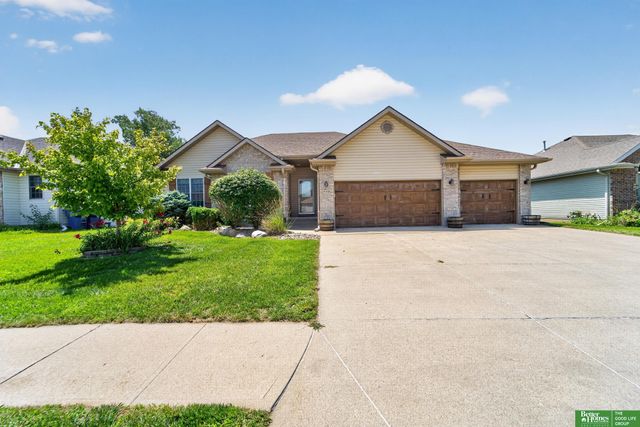 940 Key Circle, Carter Lake, IA 51510