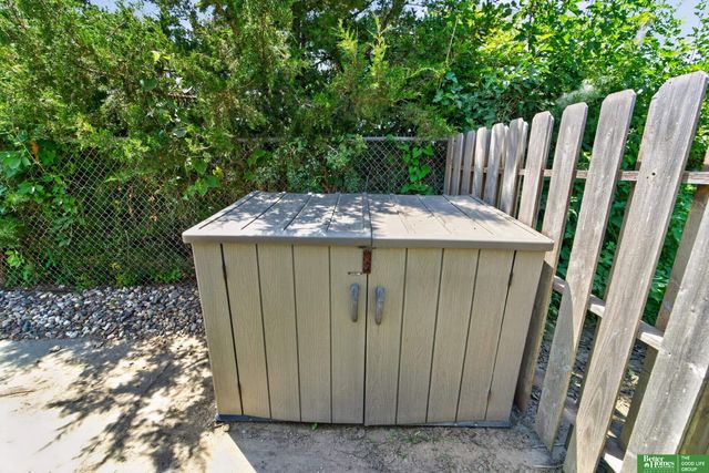 940 Key Circle, Carter Lake, IA 51510
