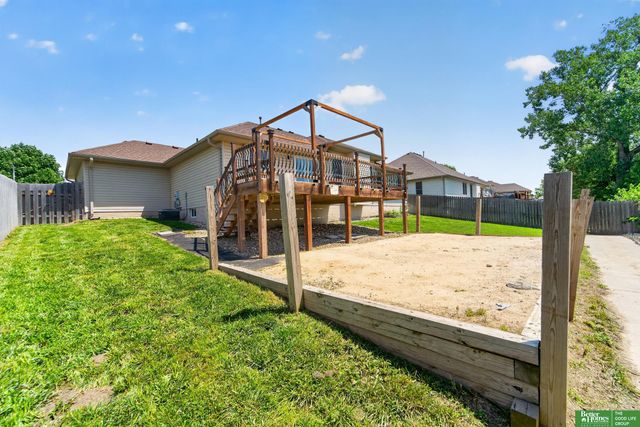 940 Key Circle, Carter Lake, IA 51510