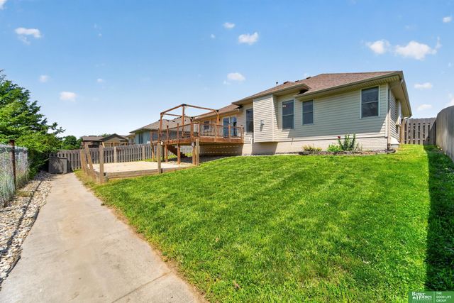 940 Key Circle, Carter Lake, IA 51510