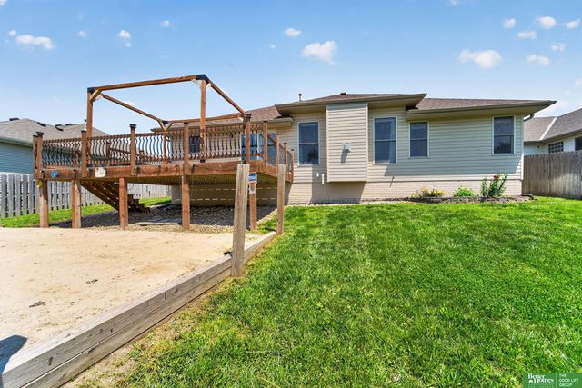 940 Key Circle, Carter Lake, IA 51510
