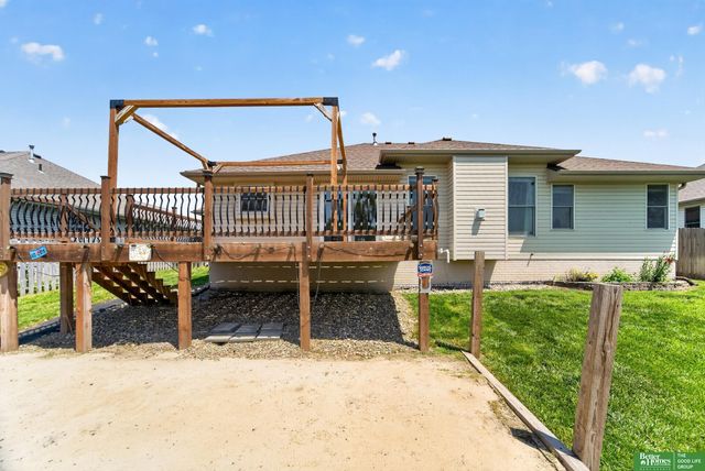 940 Key Circle, Carter Lake, IA 51510
