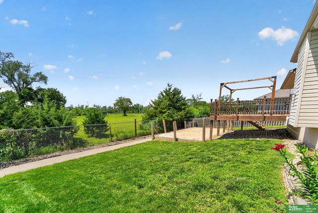 940 Key Circle, Carter Lake, IA 51510