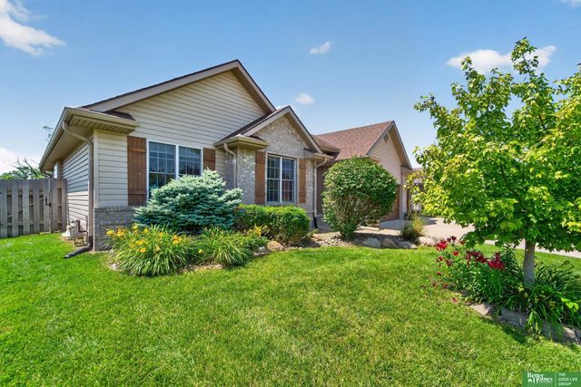 940 Key Circle, Carter Lake, IA 51510