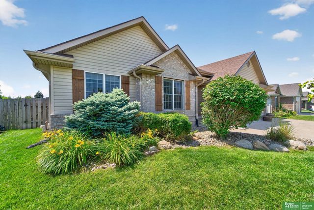 940 Key Circle, Carter Lake, IA 51510