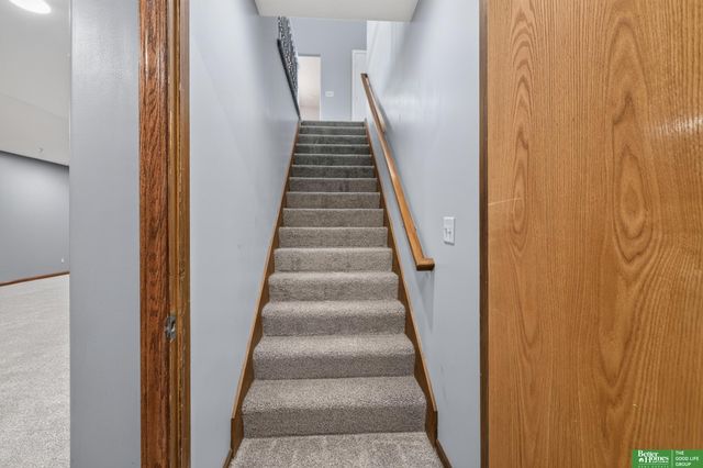 940 Key Circle, Carter Lake, IA 51510