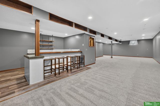 940 Key Circle, Carter Lake, IA 51510