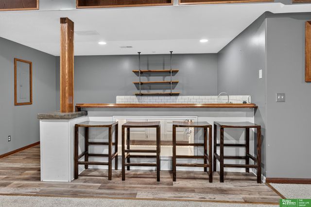 940 Key Circle, Carter Lake, IA 51510