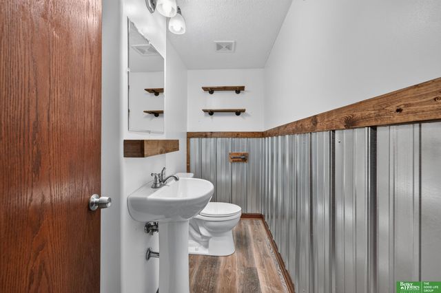 940 Key Circle, Carter Lake, IA 51510