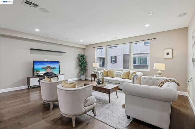 4022 Windsor Way, Dublin, CA 94568