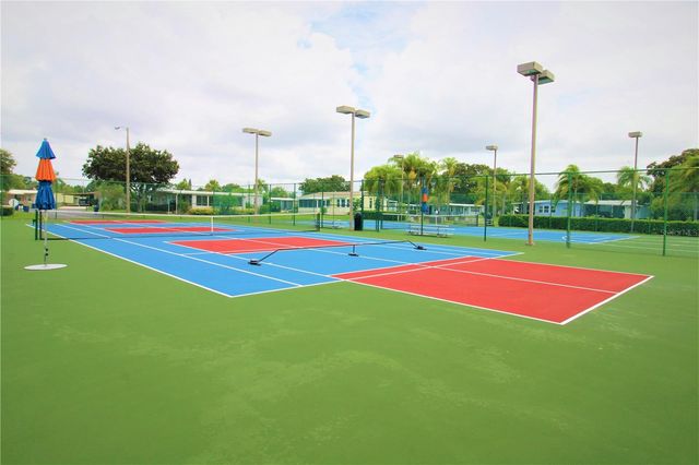 5803 DANBURY LANE, Sarasota, FL 34233