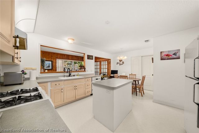 317 Lake Francis Road, Lake Placid, FL 33852