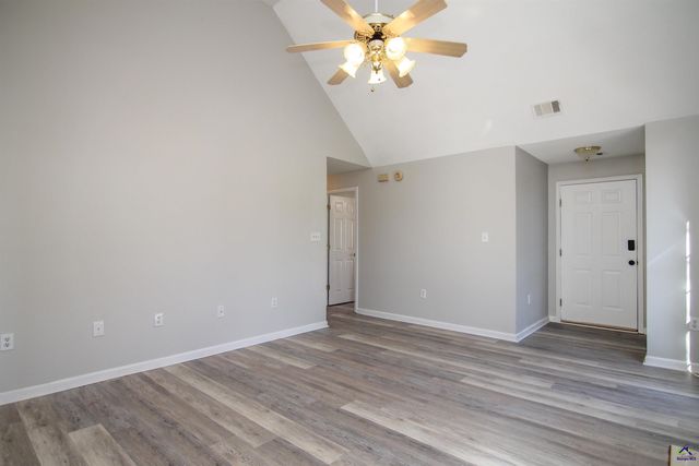 736 Gateway Drive, Bonaire, GA 31005