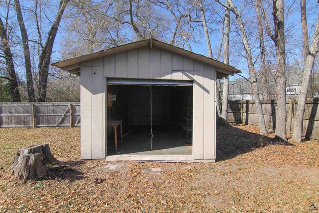 736 Gateway Drive, Bonaire, GA 31005