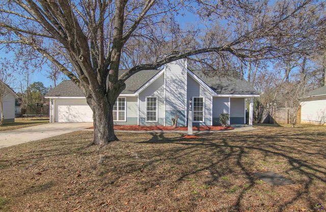 736 Gateway Drive, Bonaire, GA 31005